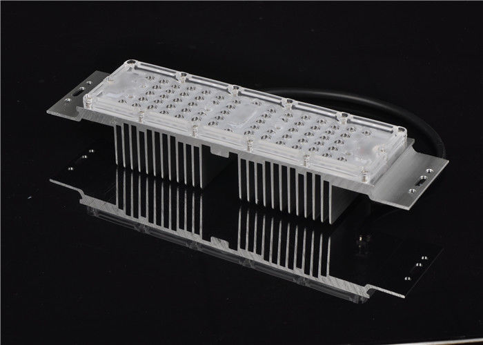 防水LEDの照明のためのエジソン3030 LEDの街灯の改良キット ピーナツ レンズ